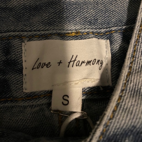 Jean shorts - Picture 2 of 3